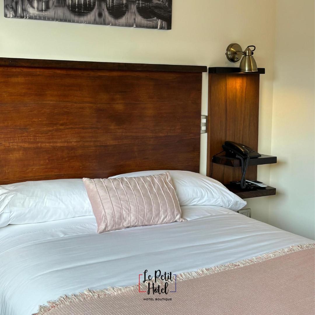Hotel Le Petit Concepcion Room photo
